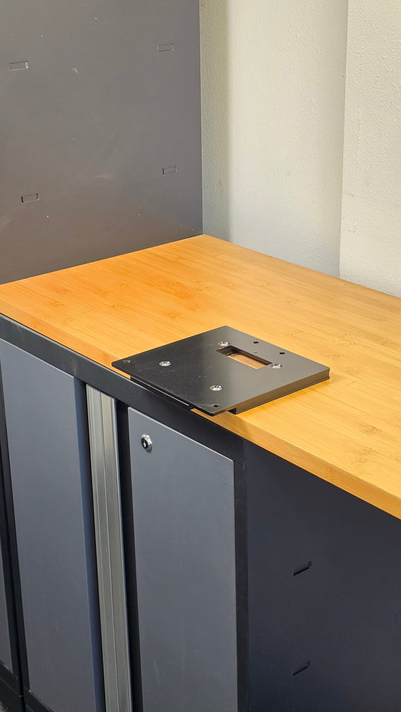 Flush mount quick change baseplate