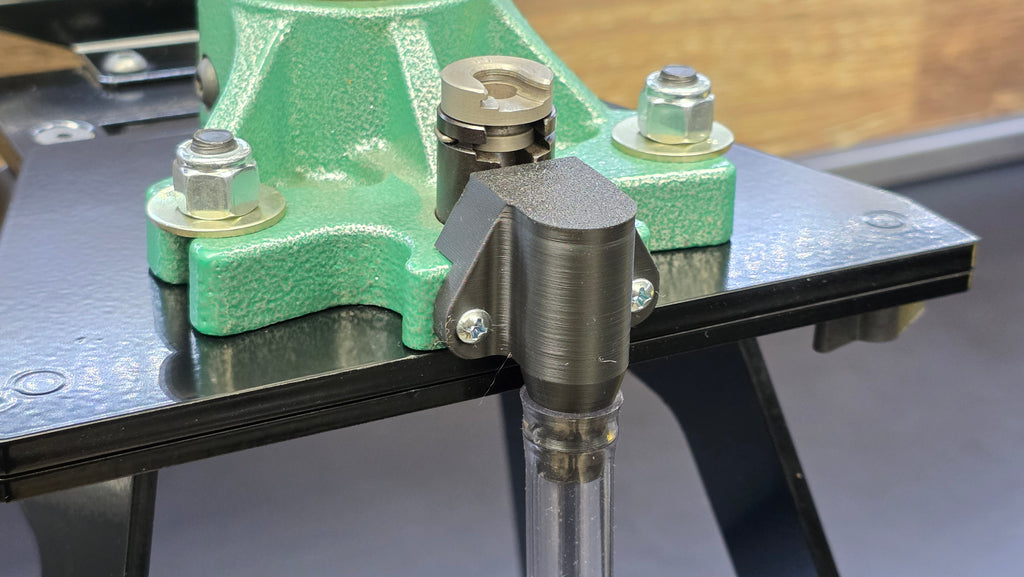 Improved primer catch RCBS Summit