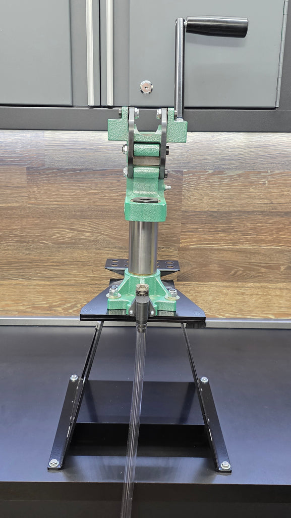 Improved primer catch RCBS Summit