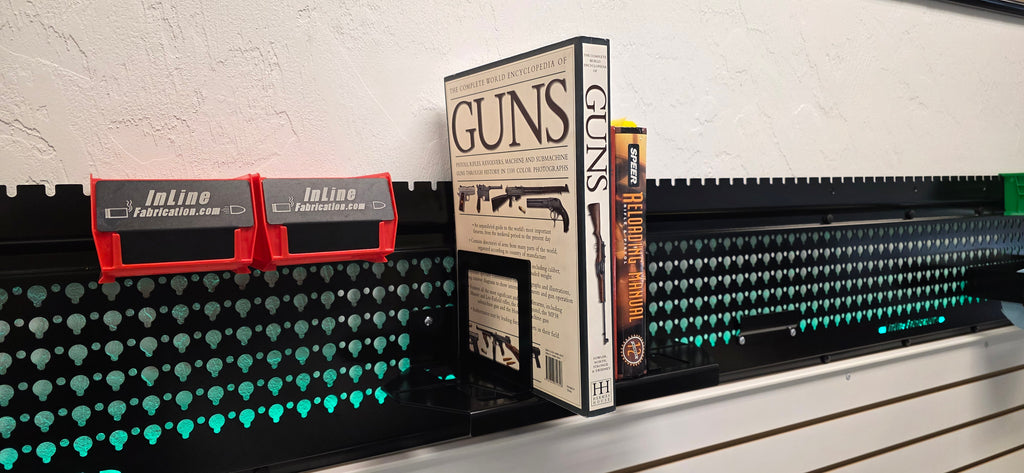 Adjustable bookshelf