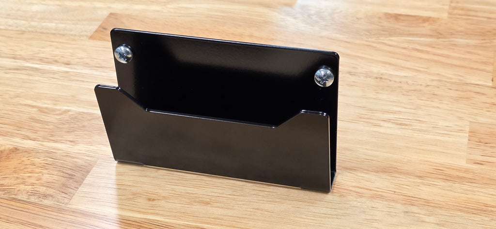 Primer flip tray dock