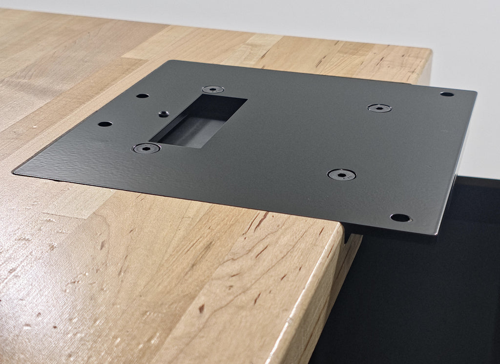 Flush mount quick change baseplate