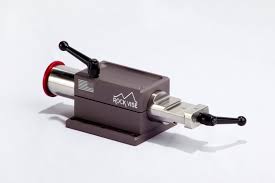 Quick change top plates for vises, barrel vises, case trimmers, etc