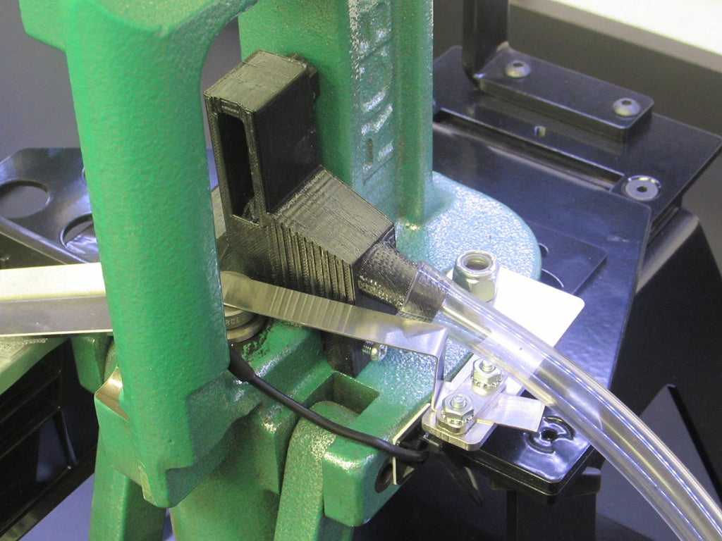 Improved primer catch for RCBS Rockchucker Supreme IV.