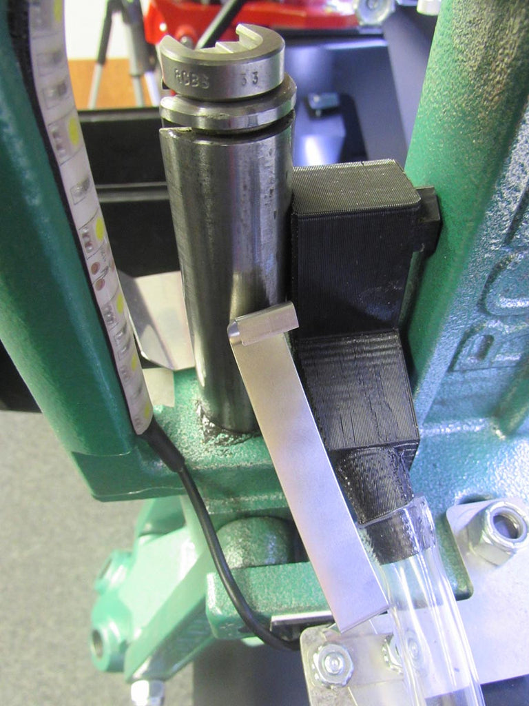 Improved primer catch for RCBS Rockchucker Supreme IV.