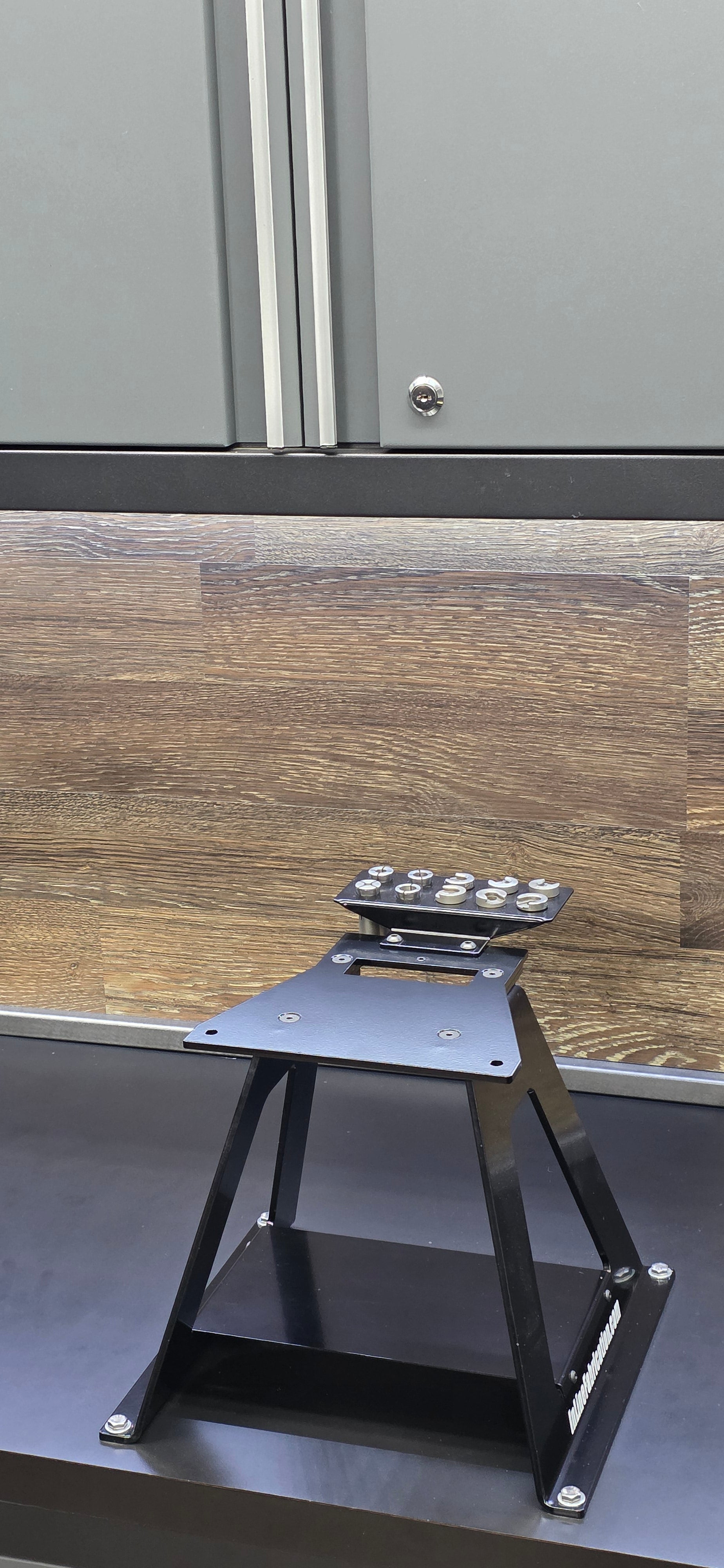 Powder measure stand – Inline Fabrication